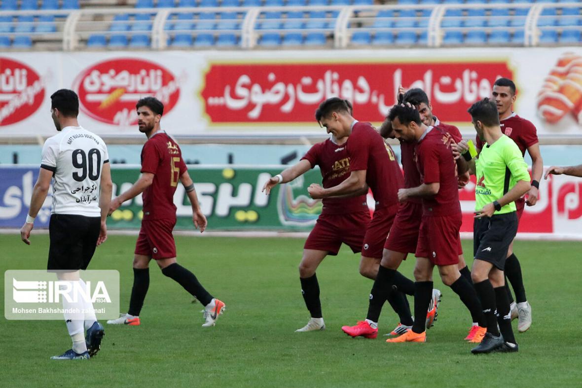 خبرنگاران تمامی مسابقات فوتبال تا پایان سال لغو شد