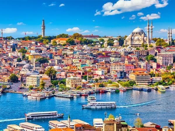 گردش تابستانی در قایق های تفریحی استانبول