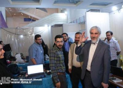 رئیس سی وچهارمین نمایشگاه کتاب تهران از غرفه ایبنا بازدید کرد